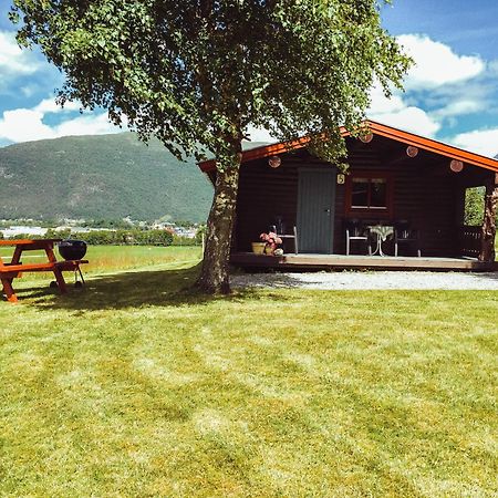Andalsnes Hytteutleie Ngoại thất bức ảnh